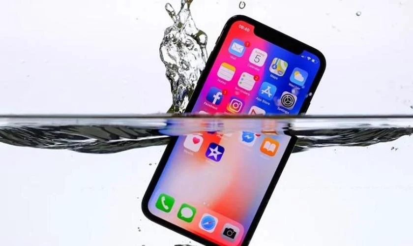 Yếu tố ảnh hưởng đến khả năng kh&aacute;ng nước của iPhone 11