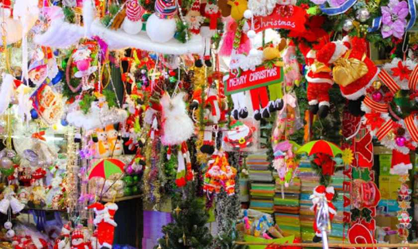 Đ&oacute;n gi&aacute;ng sinh tại Phố Người Hoa