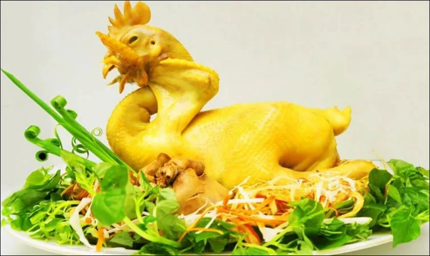 Gà luộc là một món không thể thiếu trong các dịp lễ truyền thống của người Việt