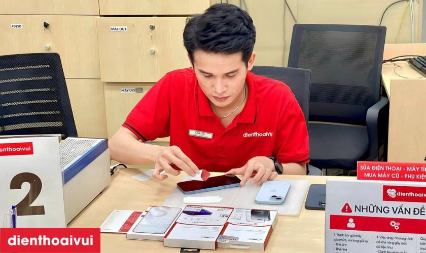 Mua điện thoại Realme C33 3GB 32GB chính hãng tại Điện Thoại Vui