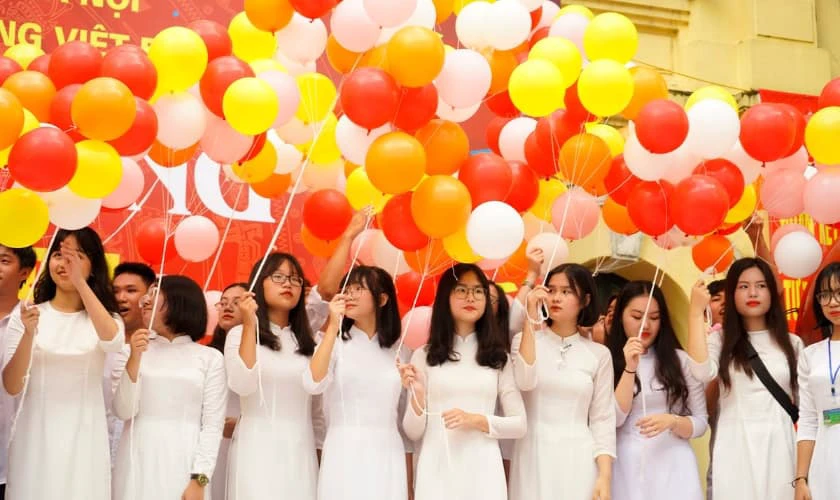 Hình ảnh Back to School về học sinh các cấp 8K