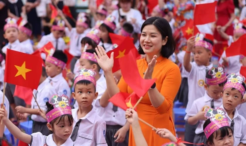 Hình ảnh Back to School về giáo viên ấn tượng
