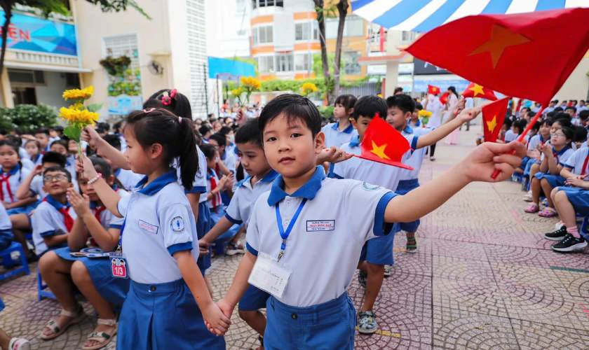 Chào đón các em học sinh đầu cấp