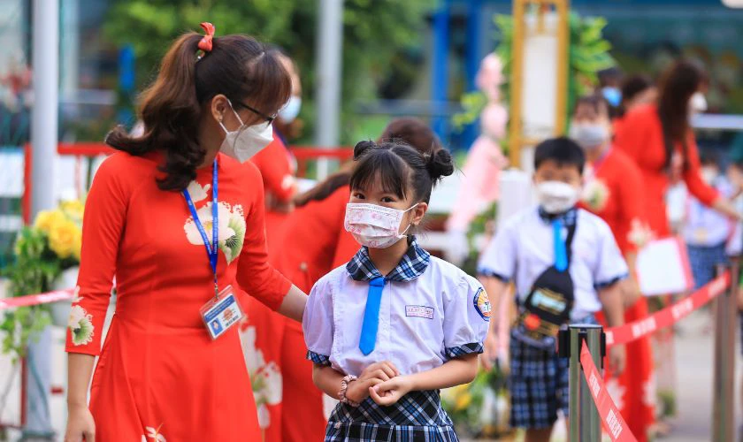 Hình ảnh các em học sinh cấp 1