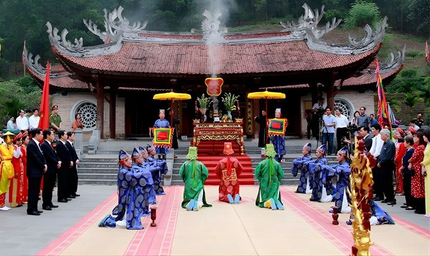 Hình ảnh ngày Giỗ tổ tại đền Hùng