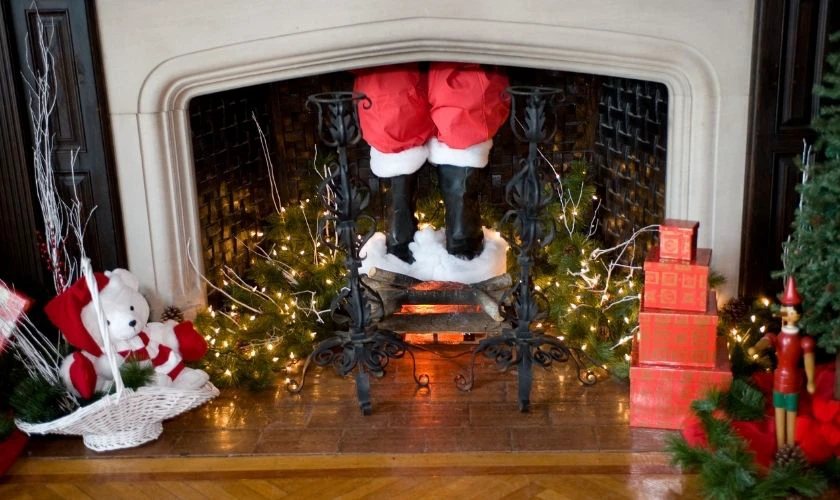 &Ocirc;ng gi&agrave; Noel v&agrave;o nh&agrave; từ ống kh&oacute;i