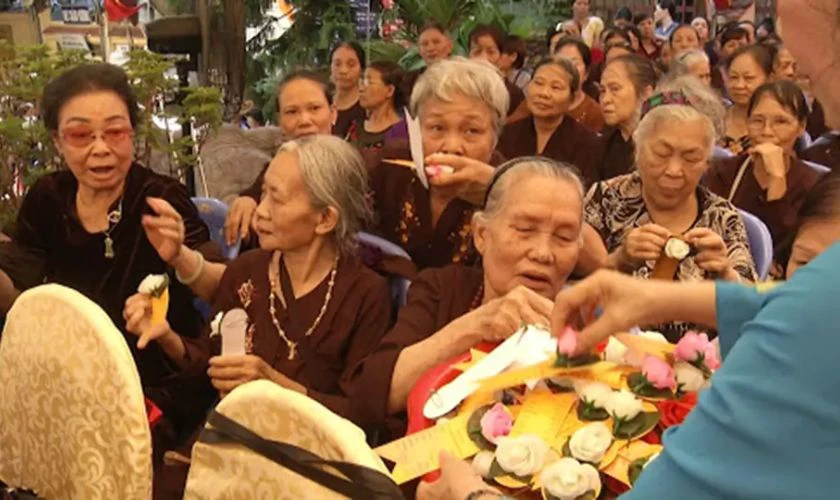 H&igrave;nh ảnh đẹp về m&ugrave;a Vu Lan b&aacute;o hiếu