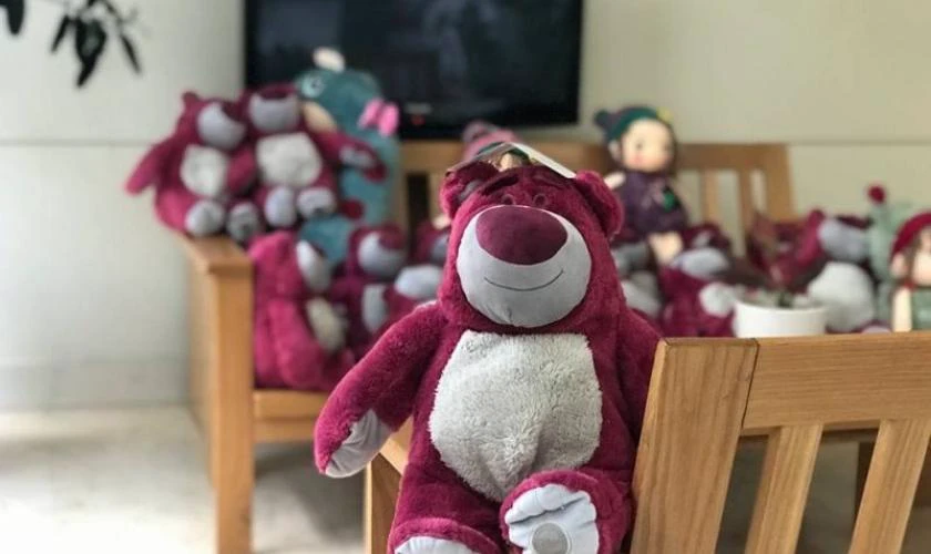 Ảnh gấu d&acirc;u Lotso cute ngo&agrave;i đời