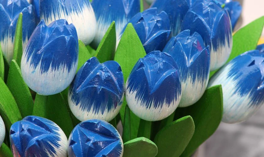 H&igrave;nh nền hoa Tulip m&agrave;u xanh y&ecirc;n b&igrave;nh đẹp