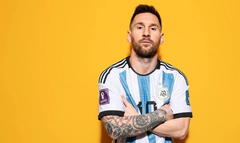 Ảnh nền cầu thủ Messi trong m&agrave;u &aacute;o đội tuyển quốc gia Argentina Full HD