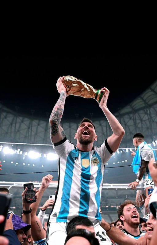 H&igrave;nh nền Leo Messi 4K v&ocirc; địch World Cup ngầu nhất