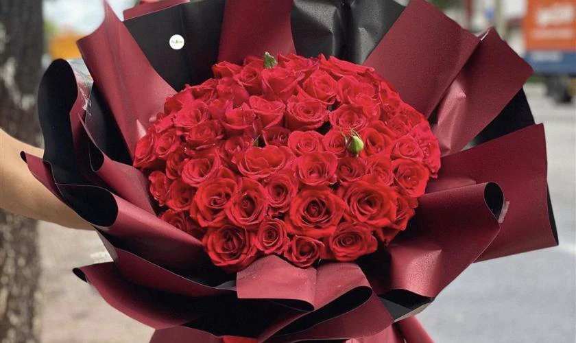 Hoa Lễ Tình Nhân rực rỡ, lộng lẫy tặng nạn đời