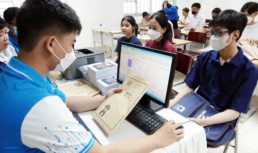 Điều kiện 3: Chuẩn bị đầy đủ hồ sơ nhập học