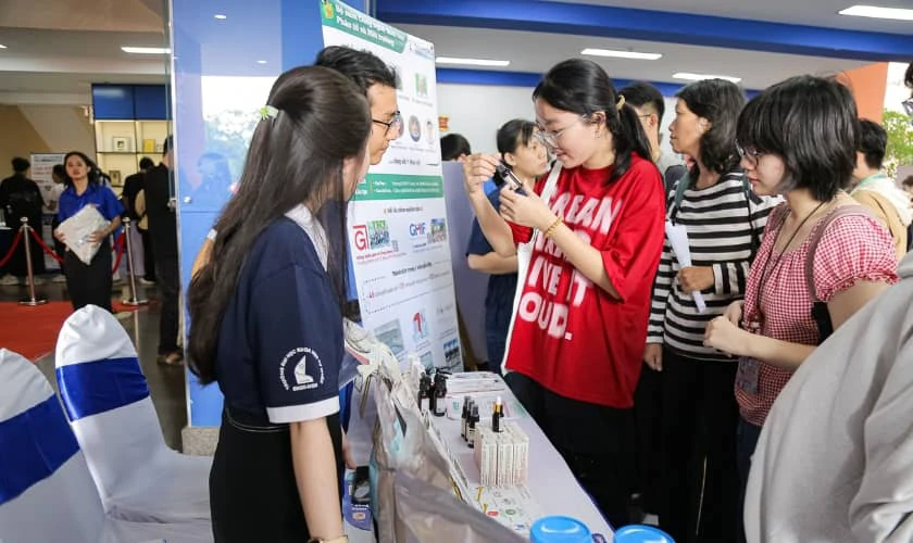 Học bổng đầu vào