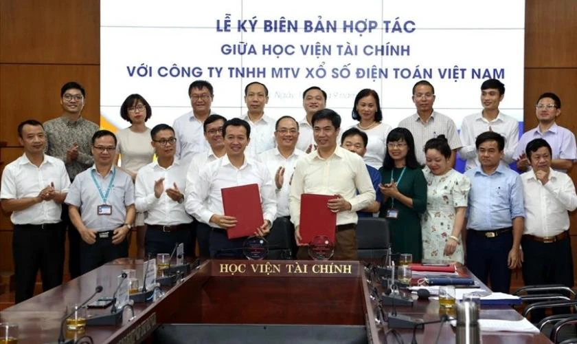 Các yếu tố ảnh hưởng đến học phí Học viện Tài chính - Học bổng