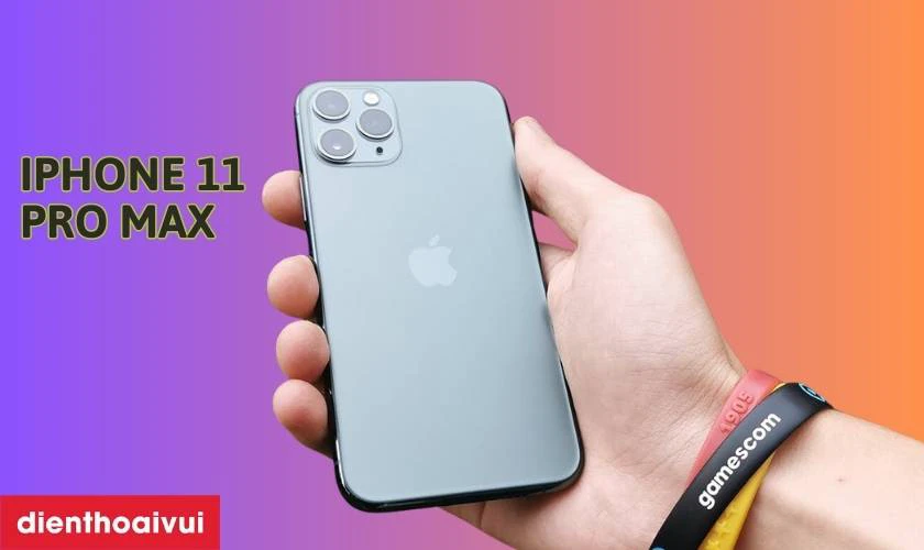 Đ&aacute;nh gi&aacute; ngoại h&igrave;nh iPhone 11 Pro Max 512GB cũ trầy xước