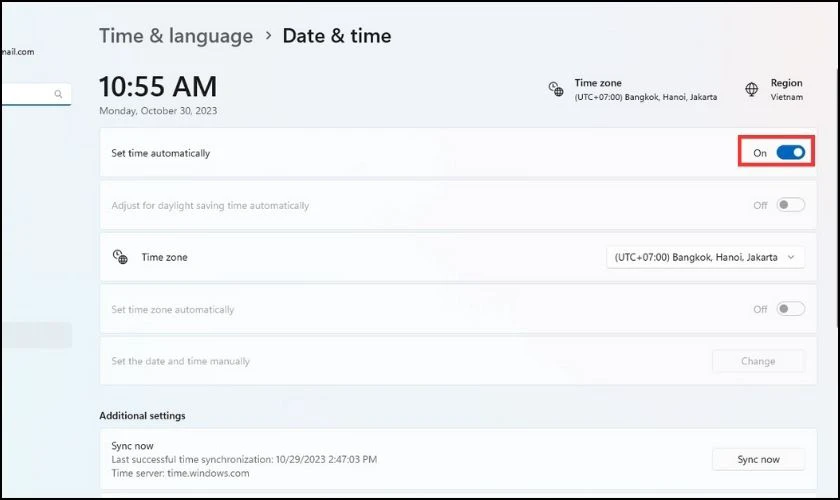 Bật chế độ Set automatically trong c&agrave;i đặt của m&aacute;y t&iacute;nh