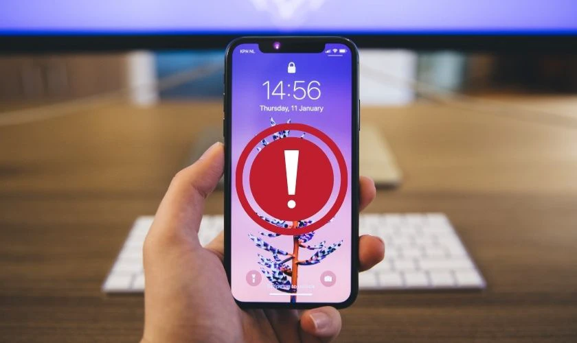 Nguyên nhân khiến iPhone 11 bị đơ màn hình là gì?
