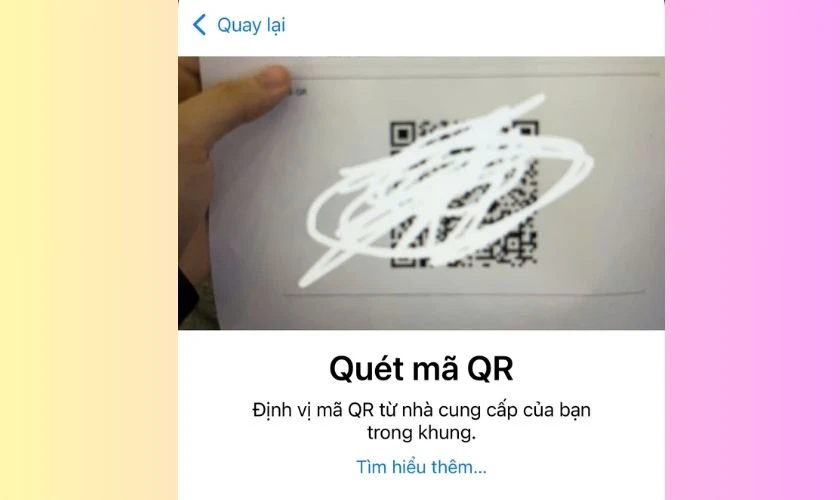 Qu&eacute;t m&atilde; QR m&agrave; nh&agrave; mạng cung cấp hoặc nhập thủ c&ocirc;ng eSIM th&ocirc;ng tin
