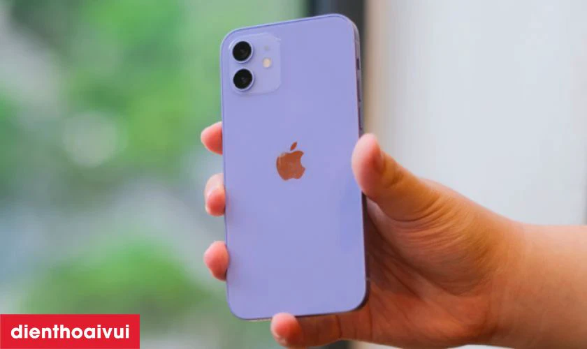 C&oacute; n&ecirc;n mua iPhone 12 128GB đ&atilde; k&iacute;ch hoạt kh&ocirc;ng?