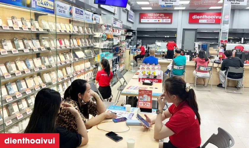 V&igrave; sao n&ecirc;n mua iPhone cũ tại Điện Thoại Vui