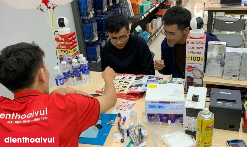 C&oacute; n&ecirc;n mua iPhone 12 Pro 256GB ch&iacute;nh h&atilde;ng VN/A đổi bảo h&agrave;nh kh&ocirc;ng?