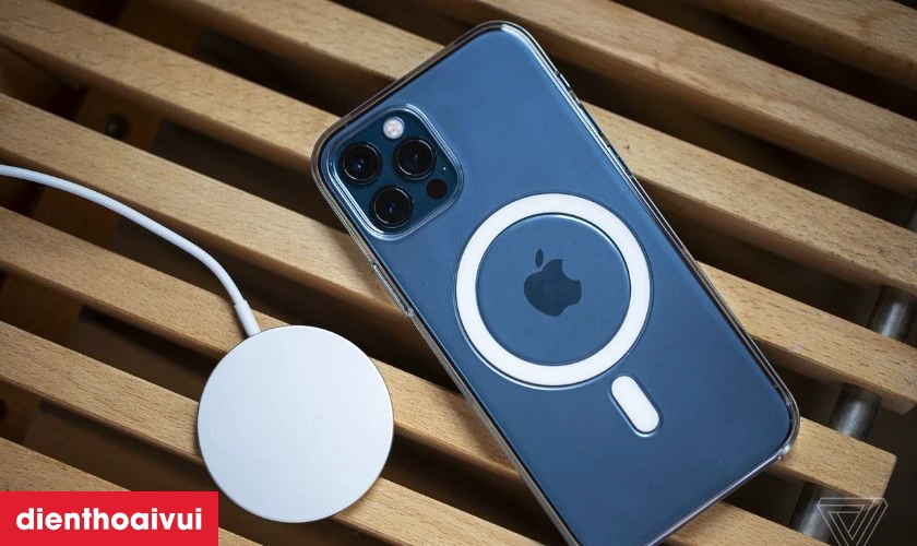 C&oacute; n&ecirc;n mua iPhone 12 Pro 256GB đổi bảo h&agrave;nh kh&ocirc;ng?