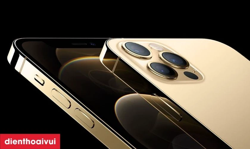 iPhone 12 Pro được ho&agrave;n thiện với khung th&eacute;p kh&ocirc;ng gỉ v&agrave; k&iacute;nh Ceramic Shield chống va đập