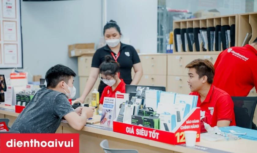 Mua iPhone 12 Pro cũ trầy xước tại Điện Thoại Vui