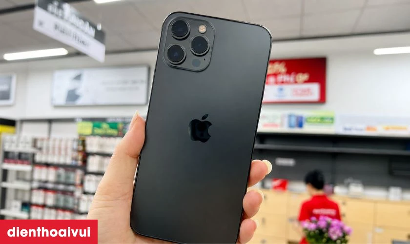 Có nên mua iPhone 12 Pro Max 128GB đổi bảo hành không?