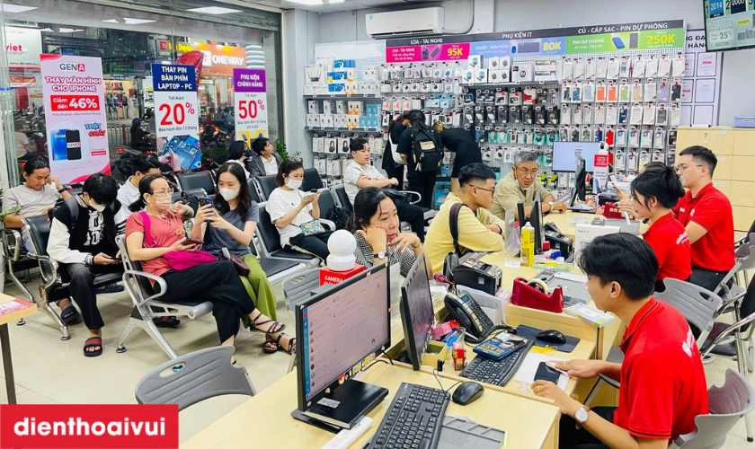 Tại sao n&ecirc;n mua iPhone 13 256GB cũ đẹp tại Điện Thoại Vui?