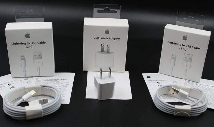 Sử dụng phụ kiện sạc iPhone 13 chính hãng