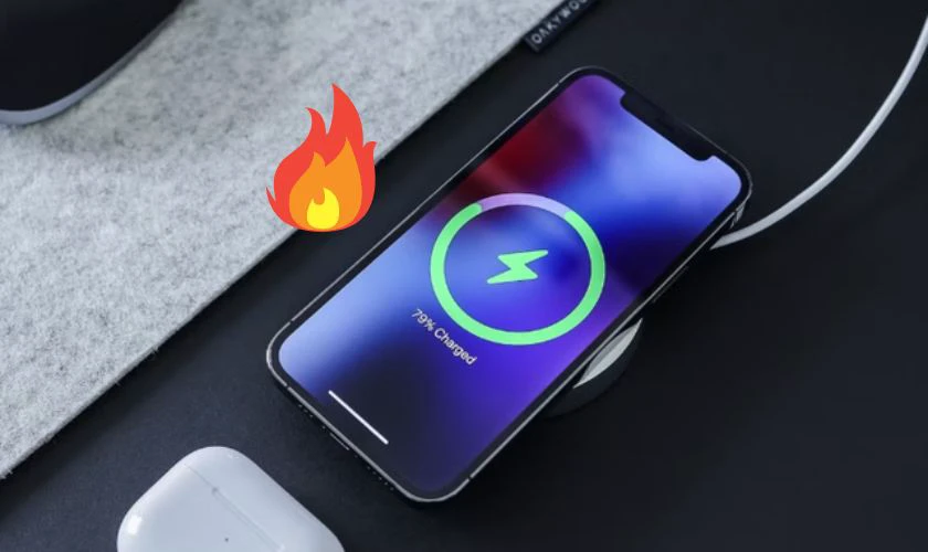 Sạc nhanh iPhone 13 bị nóng máy có nguy hiểm không