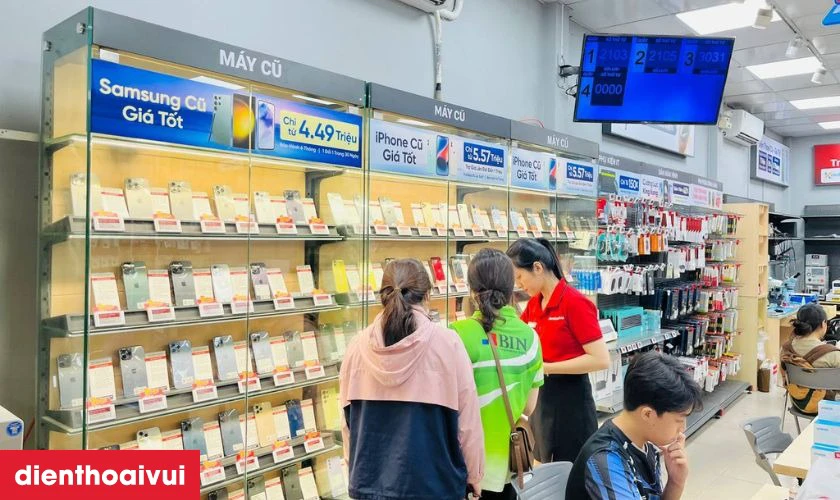 Vì sao nên chọn Điện Thoại Vui khi mua iPhone 14 128GB VN/A hàng trưng bày?