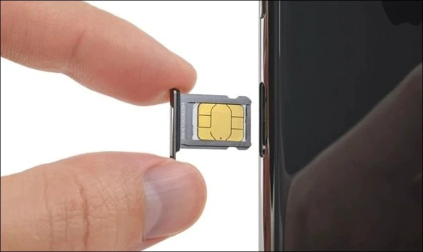 Lưu &yacute; khi sử dụng SIM vật l&yacute; tr&ecirc;n iPhone 14 Plus