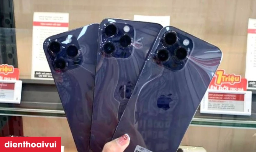 Có nên mua iPhone đã kích hoạt không