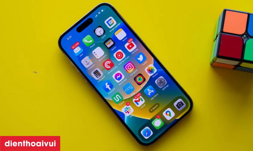 M&agrave;n h&igrave;nh Super Retina XDR OLED 6.1 inch