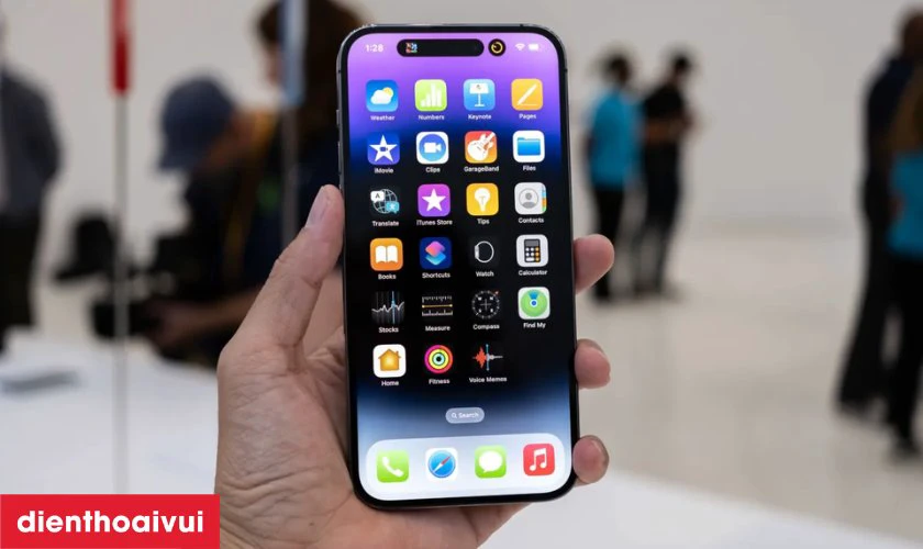 M&agrave;n h&igrave;nh Super Retina XDR với Dynamic Island