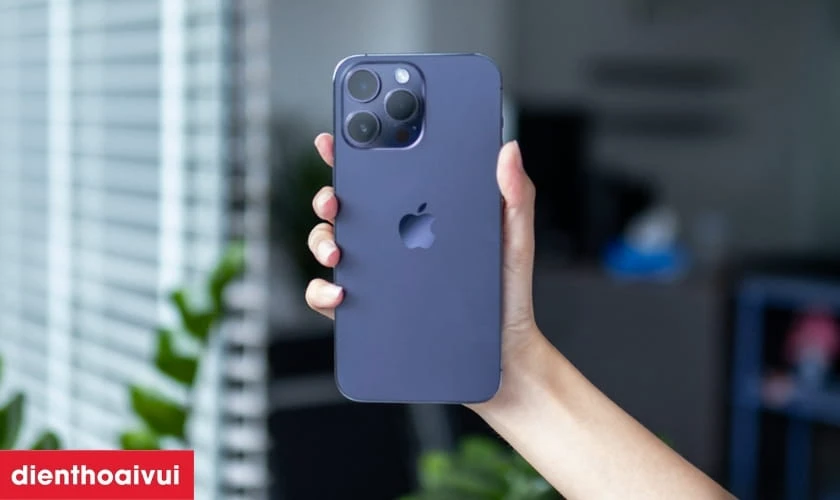 C&oacute; n&ecirc;n mua iPhone cũ xước cấn kh&ocirc;ng