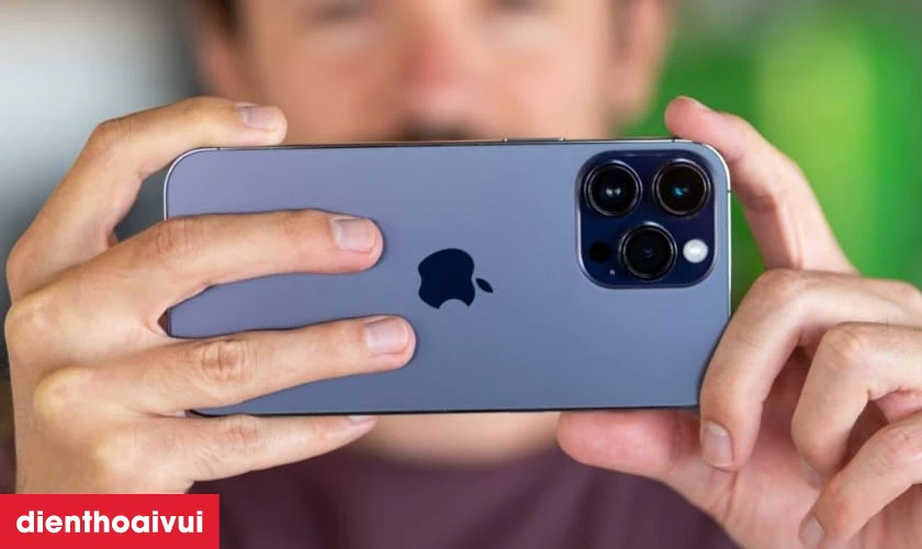 Có nên mua iPhone cũ xước cấn không