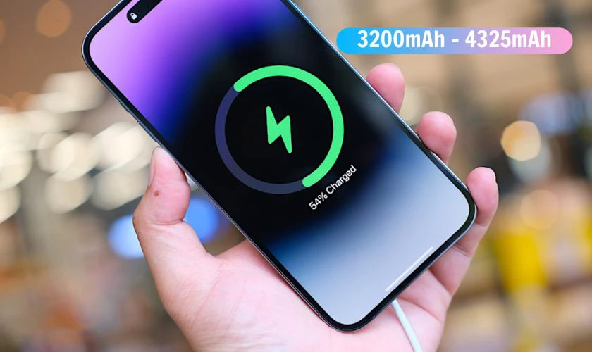 Dung lượng pin si&ecirc;u khủng, k&eacute;o d&agrave;i thời gian trải nghiệm của người d&ugrave;ng