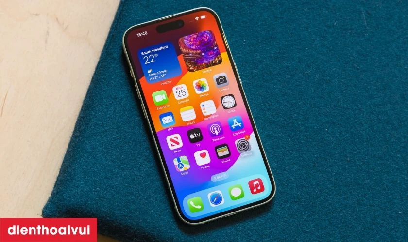 iPhone 15 128GB cũ sở hữu m&agrave;n h&igrave;nh Super Retina XDR 6.1 inch
