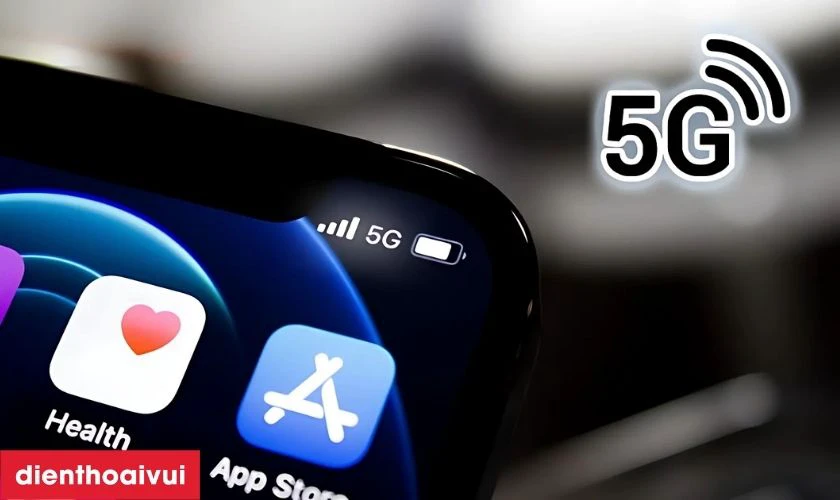 Kết nối 5G tr&ecirc;n iPhone 15 gi&uacute;p truy cập internet nhanh hơn, ổn định hơn