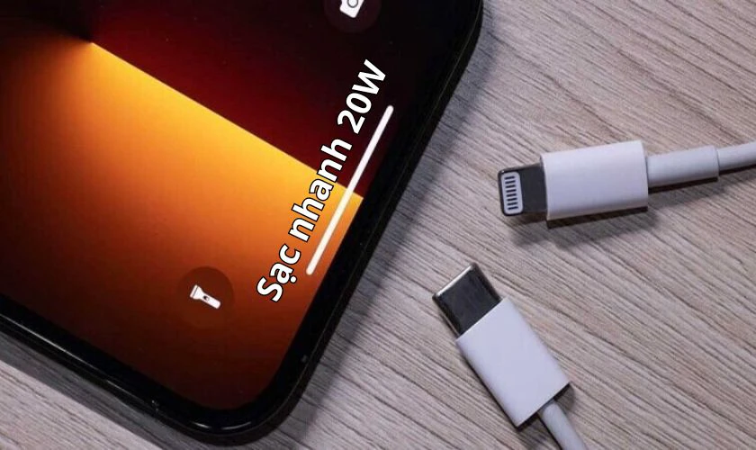 iPhone 15 n&ecirc;n d&ugrave;ng sạc bao nhi&ecirc;u W? C&ocirc;ng suất khuyến nghị l&agrave; 20W