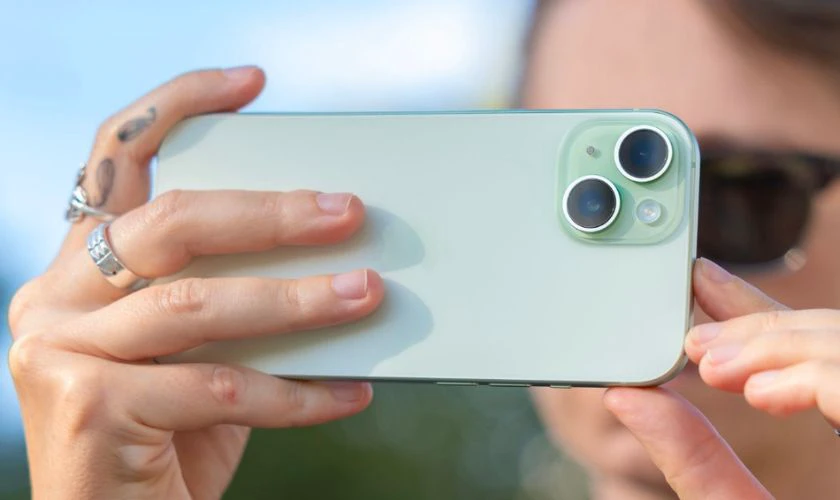 Nên chọn iPhone 15 hay iPhone 15 Plus