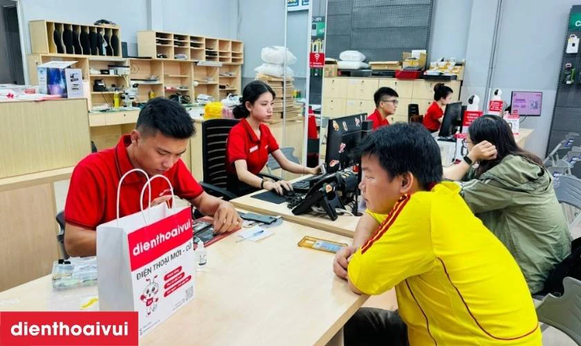 Quyền lợi khi mua iPhone 16 Pro Max 512GB 2 SIM cũ trầy xước tại Điện Thoại Vui