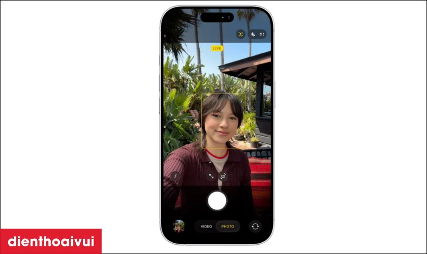 Camera trước 18MP cho ảnh selfie r&otilde; n&eacute;t