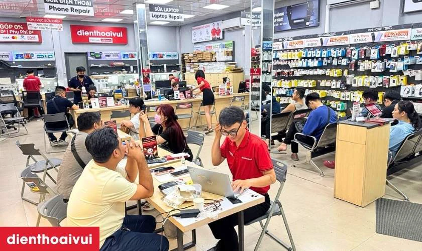 V&igrave; sao n&ecirc;n chọn mua iPhone 17 Pro 512GB - Đ&atilde; k&iacute;ch hoạt tại Điện Thoại Vui