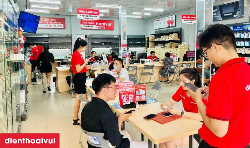 V&igrave; sao n&ecirc;n chọn mua iPhone 17 Pro Max 512GB - Đổi bảo h&agrave;nh tại Điện Thoại Vui