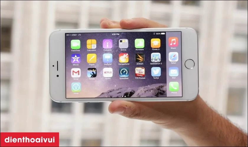 M&agrave;n h&igrave;nh r&otilde; n&eacute;t v&agrave; hỗ trợ c&ocirc;ng nghệ cảm ứng lực